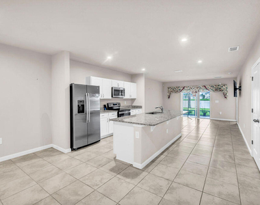 818 Persimmon Place - Photo Thumbnail 18