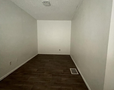 2040 S Longmore -- - Photo Thumbnail 6