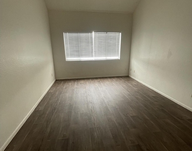 2040 S Longmore -- - Photo Thumbnail 3