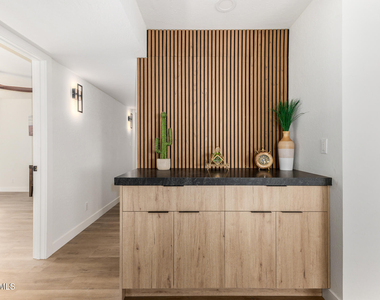 1804 N Camellia Street - Photo Thumbnail 5