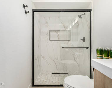 1804 N Camellia Street - Photo Thumbnail 18