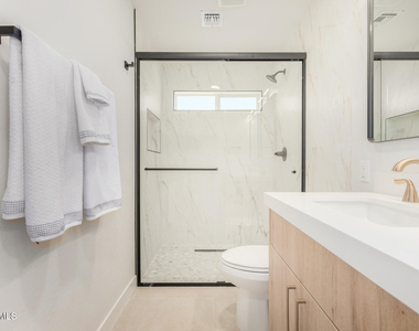 1804 N Camellia Street - Photo Thumbnail 16