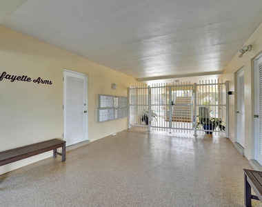 2866 Ne 30th Street - Photo Thumbnail 52