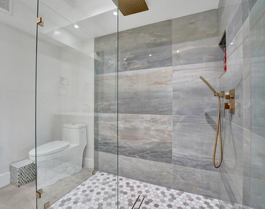 2866 Ne 30th Street - Photo Thumbnail 25