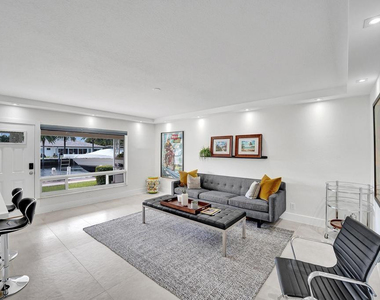 2866 Ne 30th Street - Photo Thumbnail 8