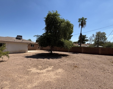 5548 N 12th Avenue - Photo Thumbnail 25