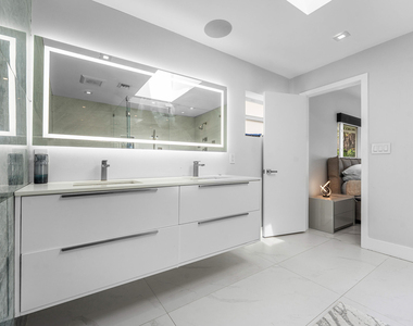 2813 Ne 29th Street - Photo Thumbnail 24