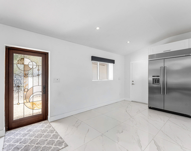2813 Ne 29th Street - Photo Thumbnail 8