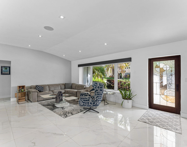 2813 Ne 29th Street - Photo Thumbnail 11
