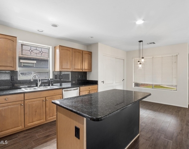 34394 N Damietta Trail S - Photo Thumbnail 10