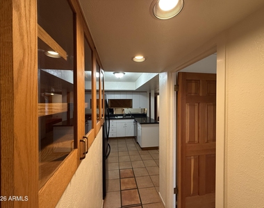 2114 S La Rosa Drive - Photo Thumbnail 9