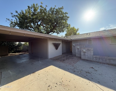 2114 S La Rosa Drive - Photo Thumbnail 1