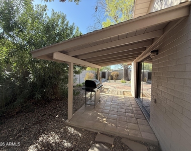 2114 S La Rosa Drive - Photo Thumbnail 32