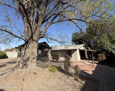2114 S La Rosa Drive - Photo Thumbnail 38