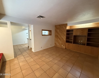 2114 S La Rosa Drive - Photo Thumbnail 15