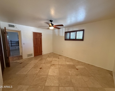 2114 S La Rosa Drive - Photo Thumbnail 30