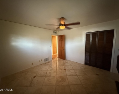 2114 S La Rosa Drive - Photo Thumbnail 26