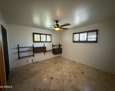 2114 S La Rosa Drive - Photo Thumbnail 24