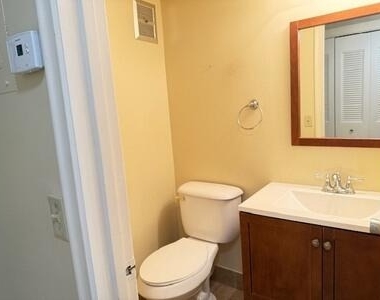 145 Dorchester G - Photo Thumbnail 15