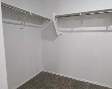 36121 W San Ildefanso Avenue - Photo Thumbnail 17