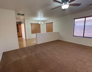 2036 W Hayden Peak Drive - Photo Thumbnail 14