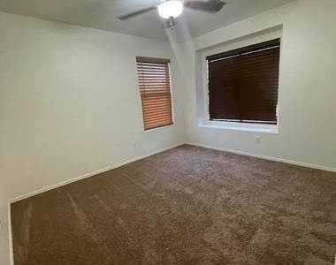 2036 W Hayden Peak Drive - Photo Thumbnail 20
