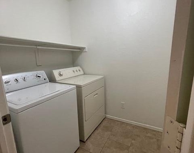 2036 W Hayden Peak Drive - Photo Thumbnail 17