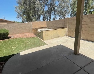 2036 W Hayden Peak Drive - Photo Thumbnail 22