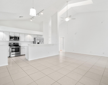 8049 Aberdeen Drive - Photo Thumbnail 7