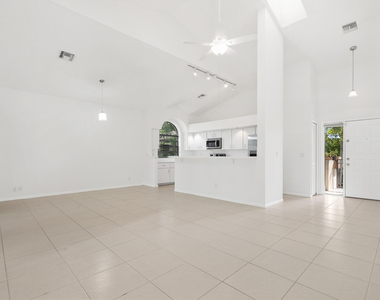 8049 Aberdeen Drive - Photo Thumbnail 14