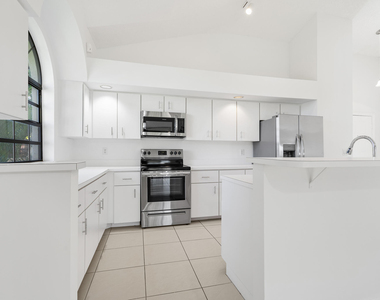8049 Aberdeen Drive - Photo Thumbnail 8