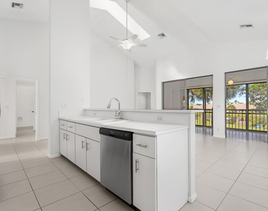 8049 Aberdeen Drive - Photo Thumbnail 10