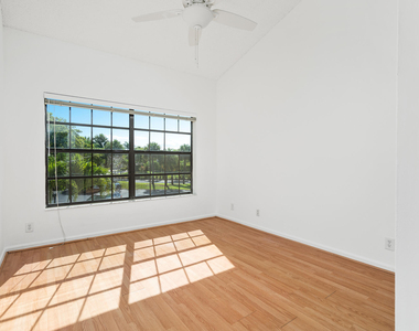8049 Aberdeen Drive - Photo Thumbnail 20