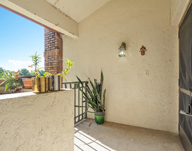8049 Aberdeen Drive - Photo Thumbnail 4