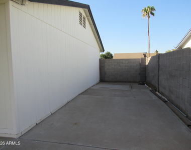 1521 W Marlboro Drive - Photo Thumbnail 18