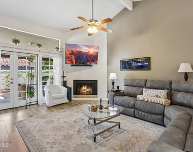 625 E Jeffrey Avenue - Photo Thumbnail 7