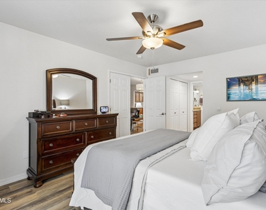 625 E Jeffrey Avenue - Photo Thumbnail 17