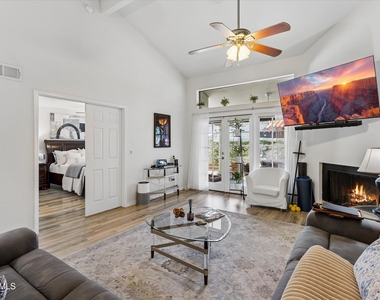 625 E Jeffrey Avenue - Photo Thumbnail 8