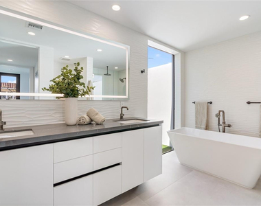 1310 Se 2nd Street - Photo Thumbnail 17