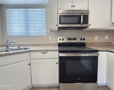 8033 W Mclellan Road - Photo Thumbnail 8