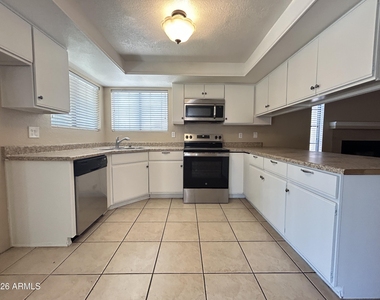 8033 W Mclellan Road - Photo Thumbnail 6