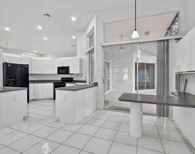 924 Spoonbill Circle - Photo Thumbnail 14
