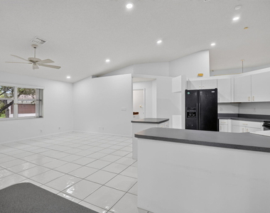 924 Spoonbill Circle - Photo Thumbnail 17