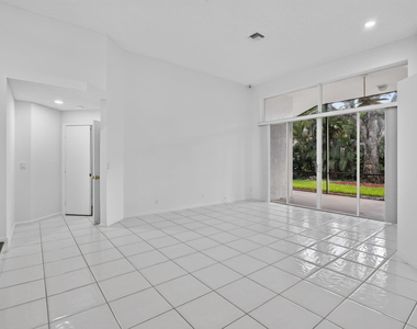 924 Spoonbill Circle - Photo Thumbnail 9