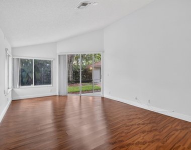 924 Spoonbill Circle - Photo Thumbnail 24