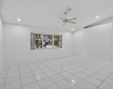 924 Spoonbill Circle - Photo Thumbnail 13