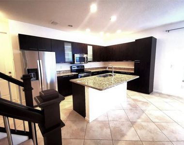 5011 Nw 15th Terrace - Photo Thumbnail 2