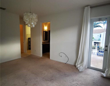5011 Nw 15th Terrace - Photo Thumbnail 5