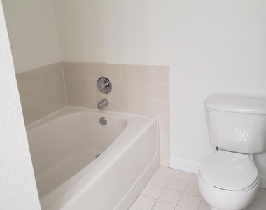 1101 Belmont Place - Photo Thumbnail 16