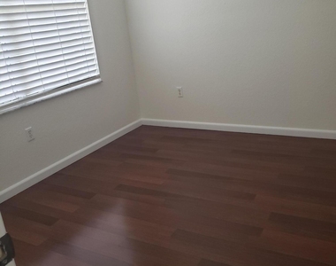 1101 Belmont Place - Photo Thumbnail 17